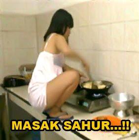 gambar sahur lucu lagi masak
